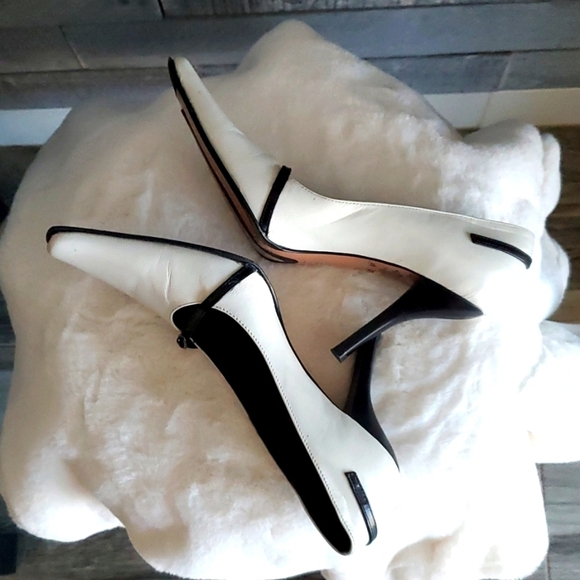 KENNETH COLE NEW YORK IVORY HEELS LEATHER SIZE 6 VINTAGE CLASSIC BLACK WHITE - Picture 13 of 14